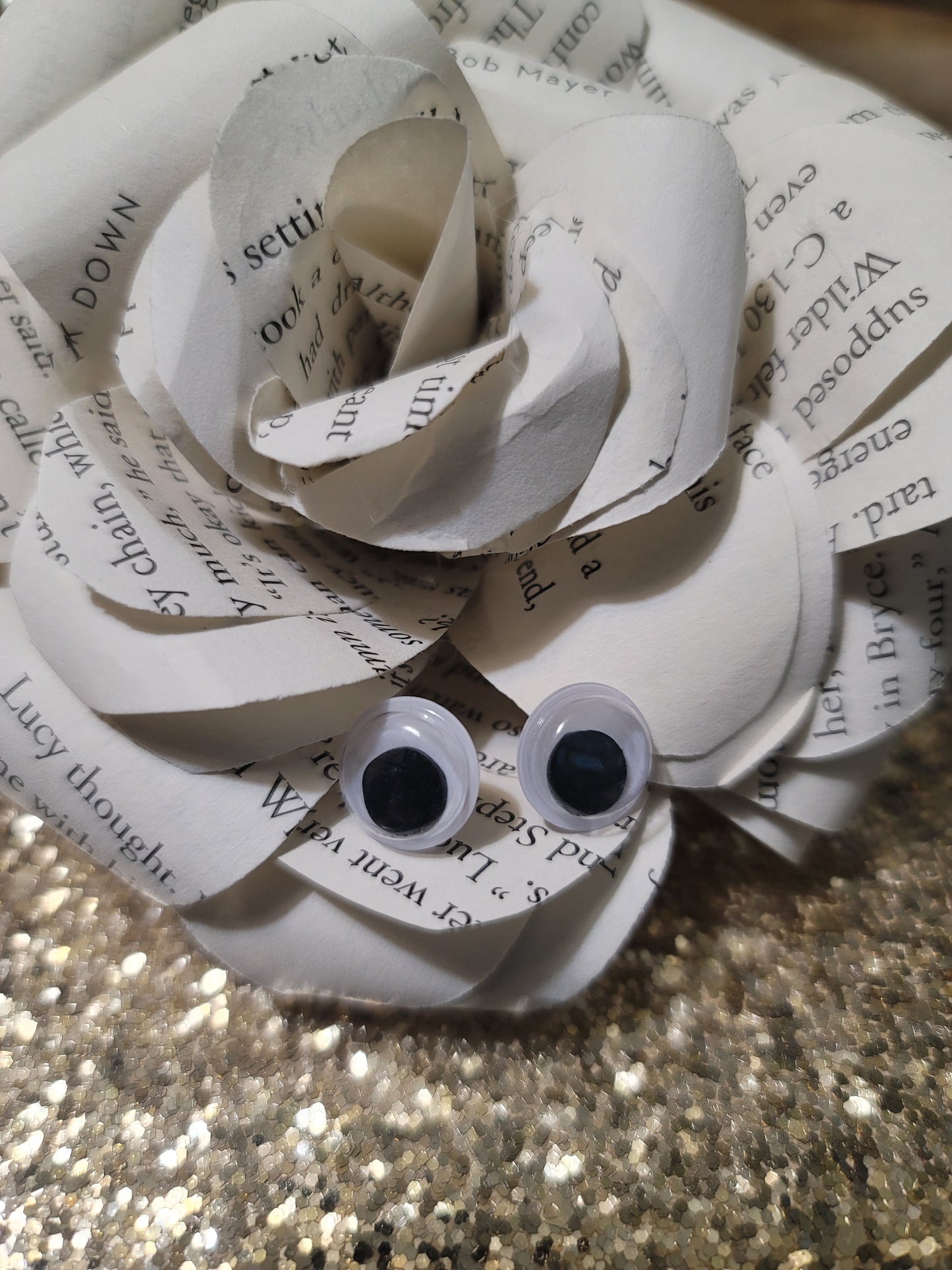 Googly Eye Earrings – Quirky Bookish Jewelry for Playful Readers