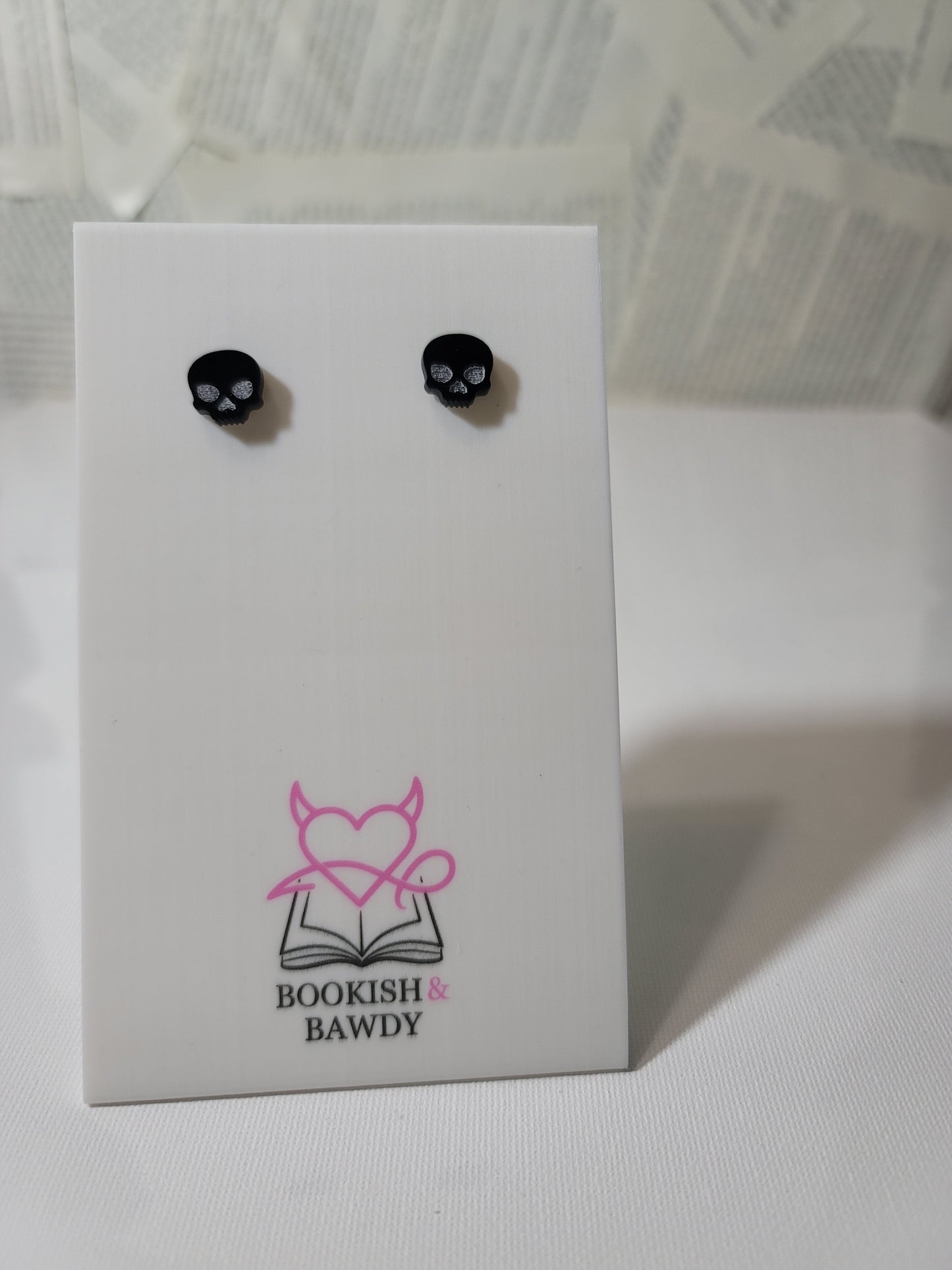 Skull Stud Earrings – Black Acrylic Jewelry for Edgy Bookworms