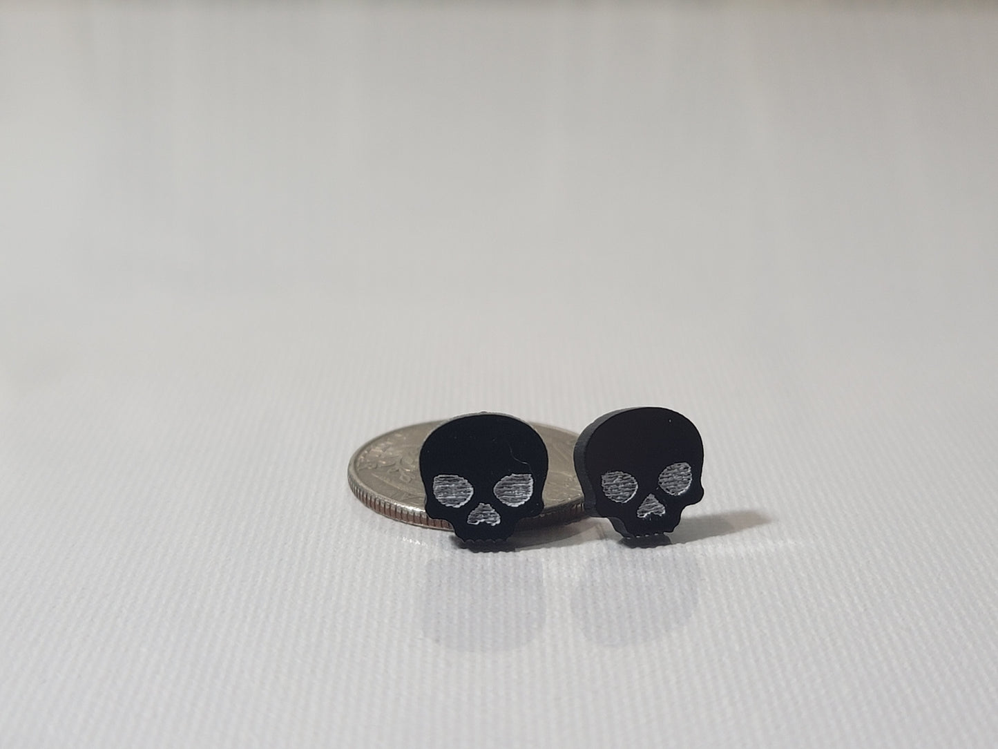 Skull Stud Earrings – Black Acrylic Jewelry for Edgy Bookworms