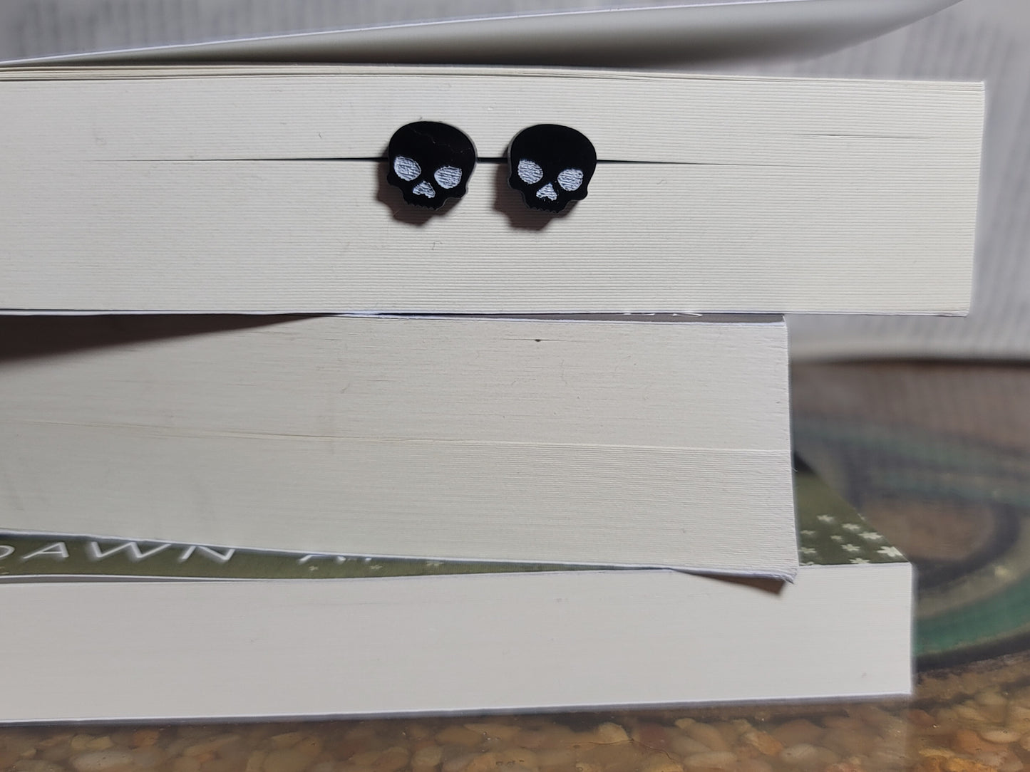 Skull Stud Earrings – Black Acrylic Jewelry for Edgy Bookworms
