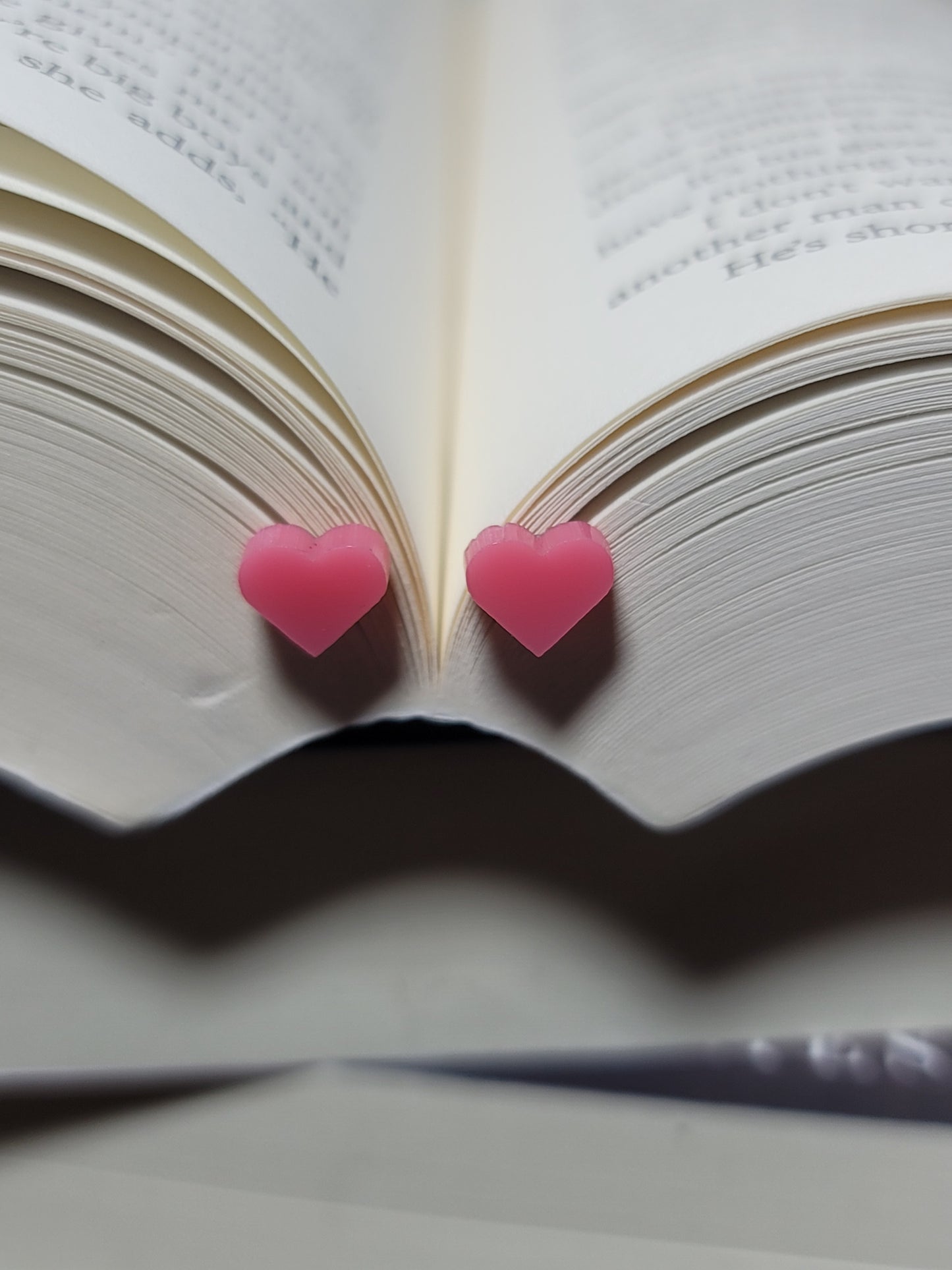 Bookish Heart Earrings – Flirty Pink Studs for Spicy & Soft Aesthetics
