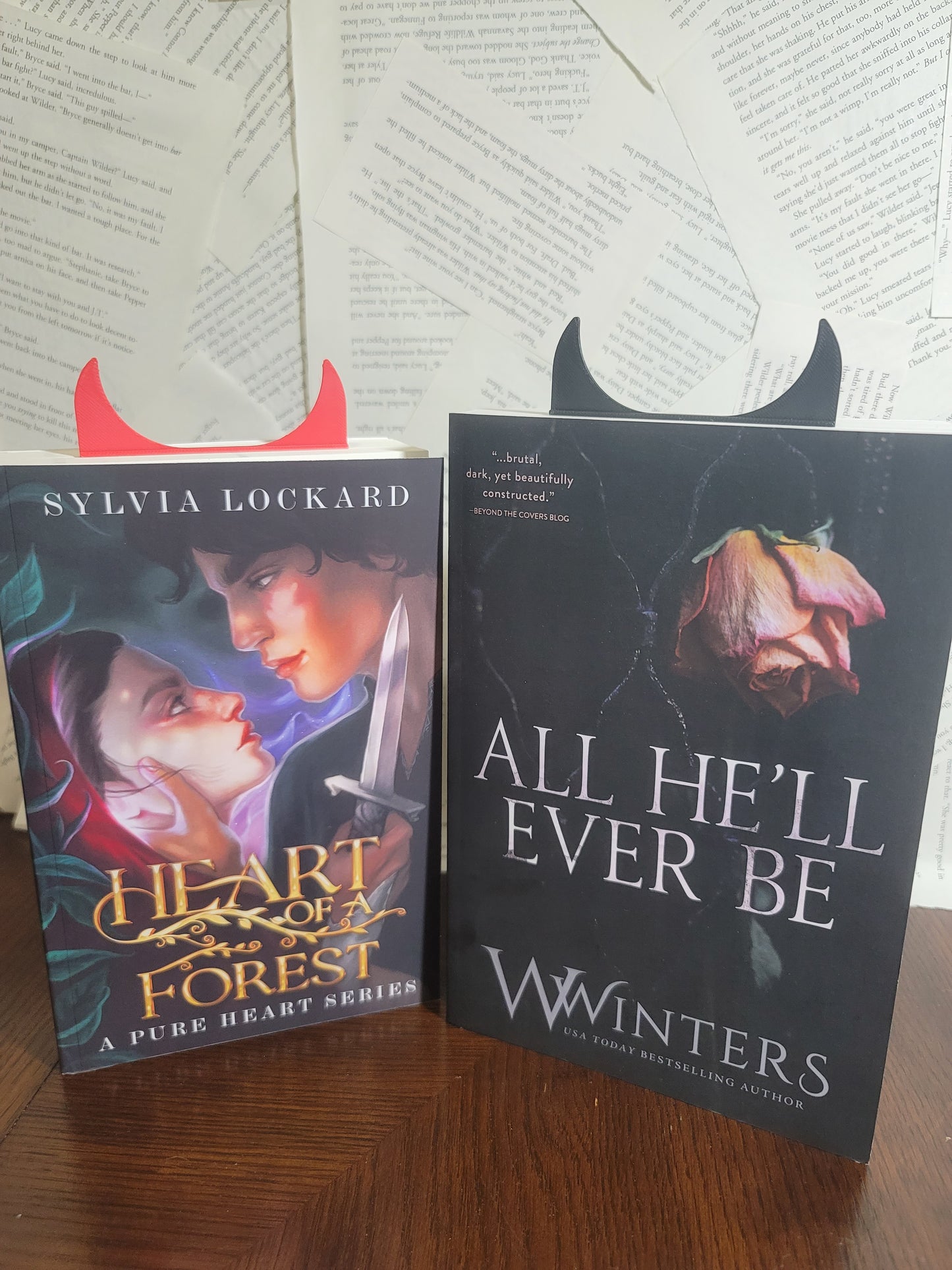 Sinful Horns Bookmark – Bold 3D Printed Marker for Dark Romance Lovers