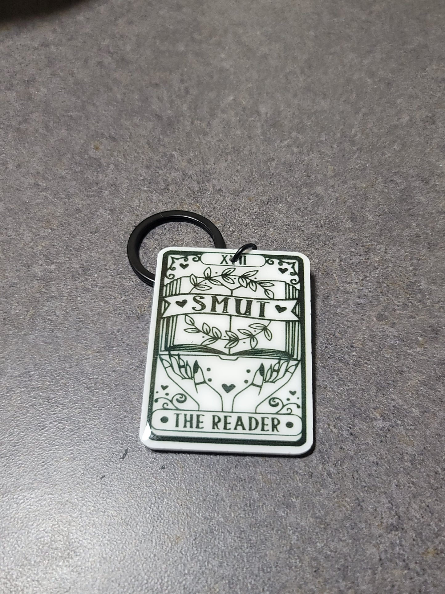 Smut, The Reader’ Keychain – Edgy Tarot-Inspired Accessory for Romance and Erotica Lovers