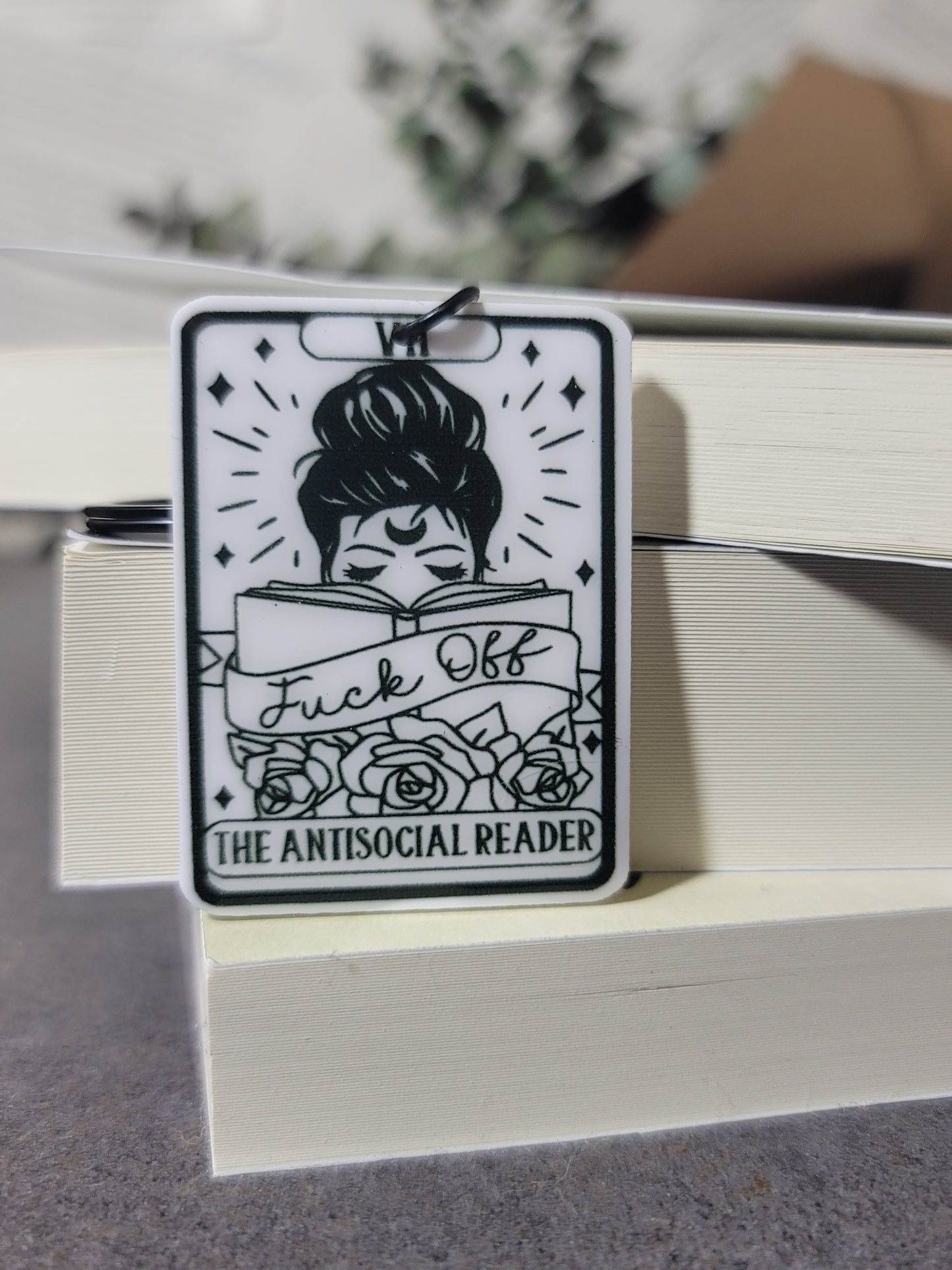 ‘F* Off I’m Reading’ Keychain – Funny Gift for Bookworms & Introverts
