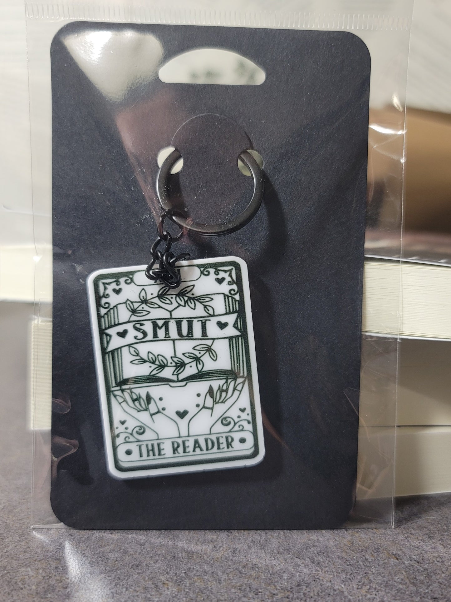 Smut, The Reader’ Keychain – Edgy Tarot-Inspired Accessory for Romance and Erotica Lovers