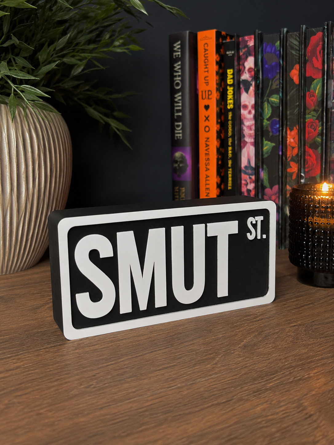 Smut Street Shelf Sign | Boutique Dark Romance Bookshelf Decor for BookTok Readers